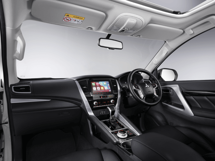 Interior Mitsubishi Pajero Sport 2022