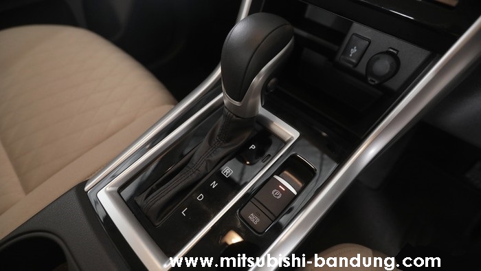 Xpander-Facelift-Bertransmisi-CVT-transmisi